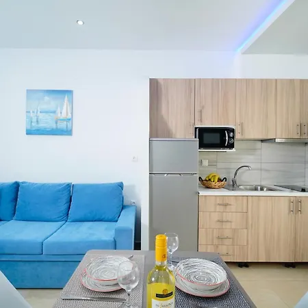 Tarsa's House By The Sea