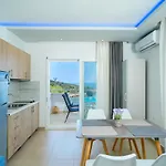 Tarsa's House By The Sea *