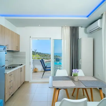 Tarsa's House By The Sea *