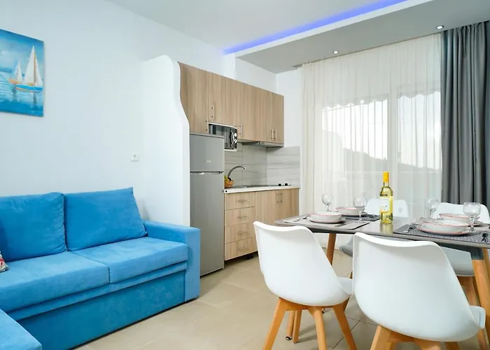 Tarsa's House By The Sea * Skála Marión