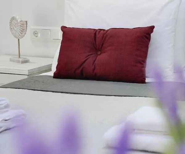 Tarsa's House By The Sea Apartment