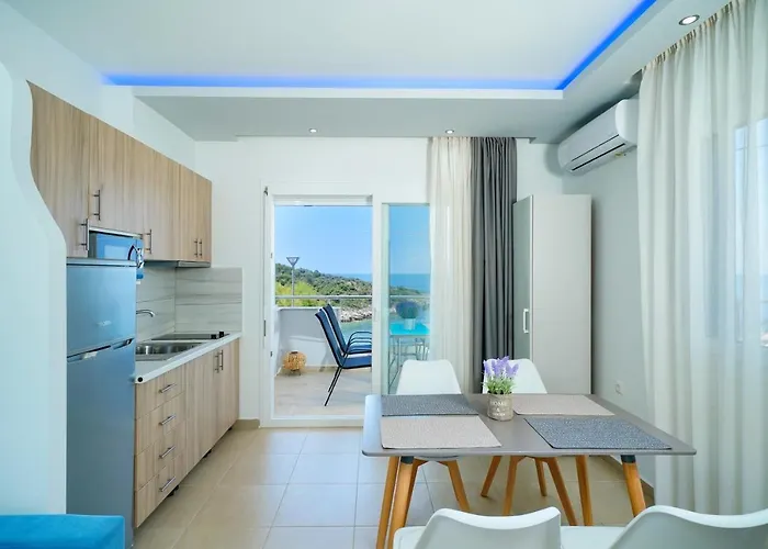 Tarsa's House By The Sea *